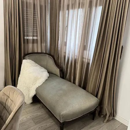 Ultracentral Luxury * Βουκουρέστι