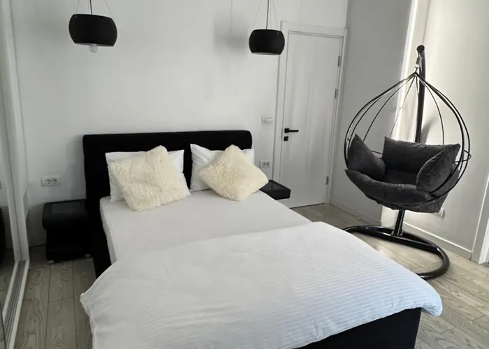 Ultracentral Luxury Apartament *