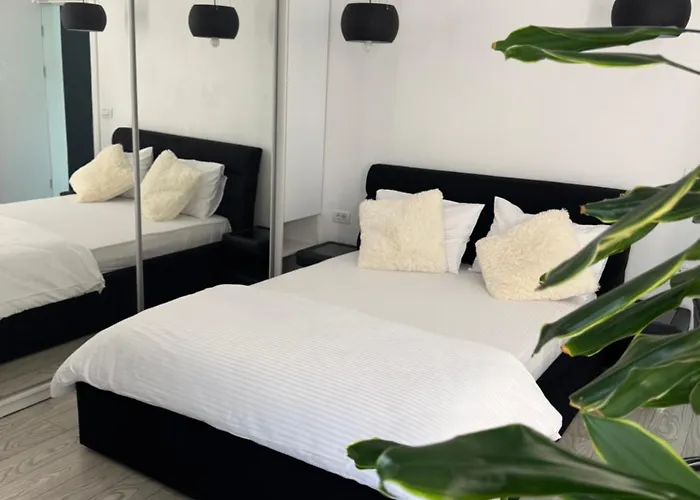 Апартаменти Ultracentral Luxury