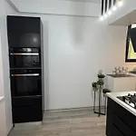 Ultracentral Luxury Apartament