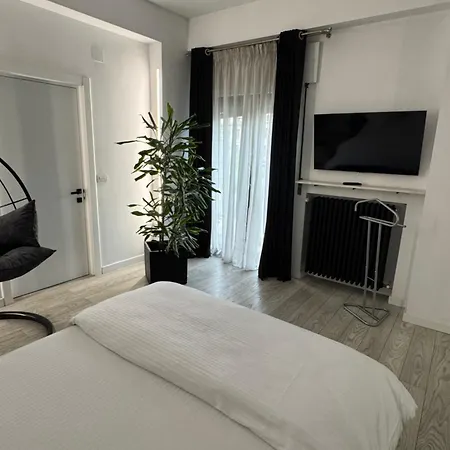 Ultracentral Luxury Апартаменты Бухарест